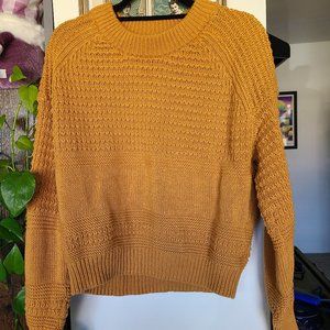 Women's Crewneck Pullover Sweater - Universal Thread